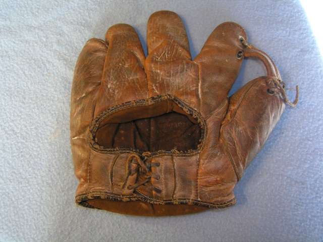 Bob Doerr Globe G73 Back Doug